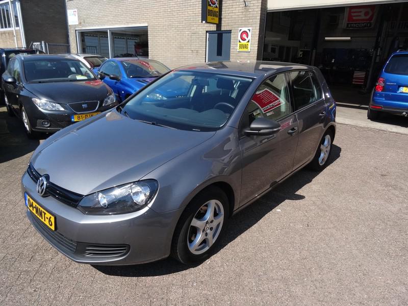 Volkswagen Golf 1.2 TSI 77KW 5D