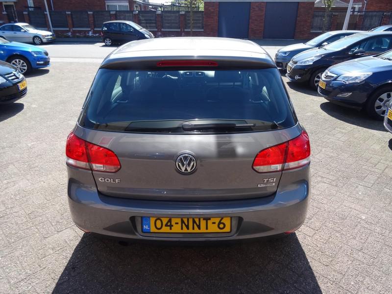 Volkswagen Golf 1.2 TSI 77KW 5D