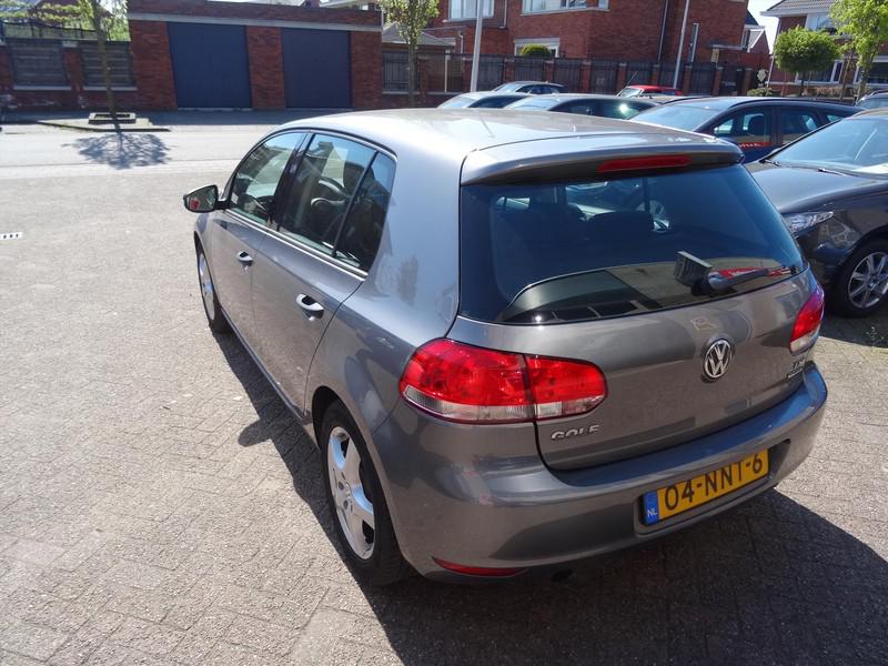 Volkswagen Golf 1.2 TSI 77KW 5D