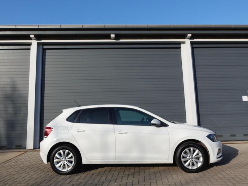 Volkswagen Polo 1.0 TSI 95pk Comfortline RIJKLAARPRIJS CARPLAY DAB NAVI CRUISE 