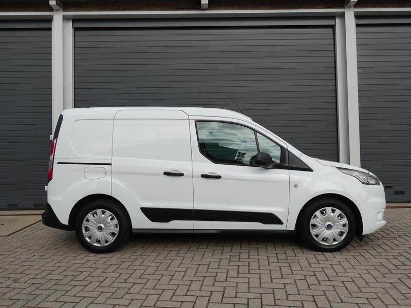 Ford Transit Connect L1 1.5 TDCi 75pk CRUISE TREKHAAK PDC VERWARMDE VOORRUIT