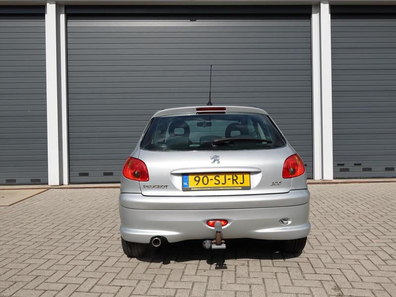 PEUGEOT 206 1.4 16V QUICKSILVER 3D Quicksilver