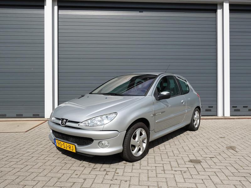 PEUGEOT 206 1.4 16V QUICKSILVER 3D Quicksilver