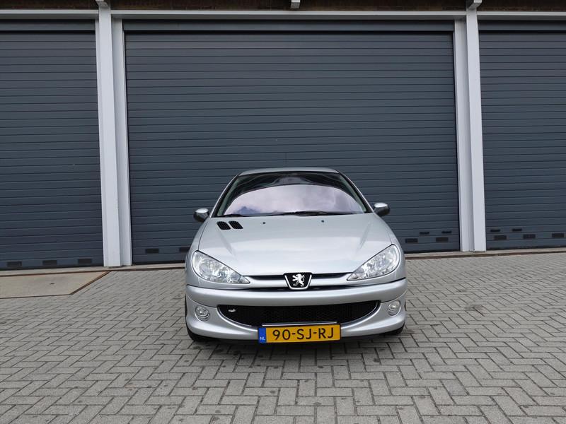 PEUGEOT 206 1.4 16V QUICKSILVER 3D Quicksilver
