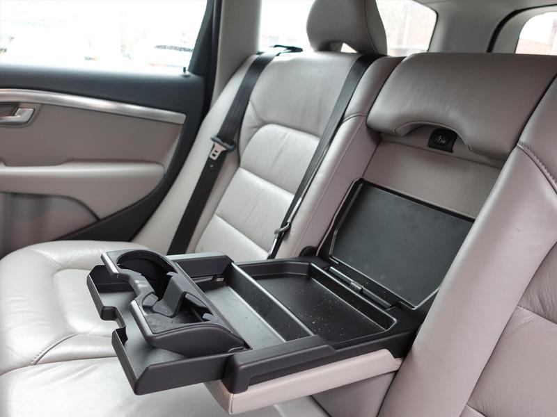 VOLVO V70 2.0 107KW Kinetic TREKHAAK YOUNGTIMER LEDER CRUISE 