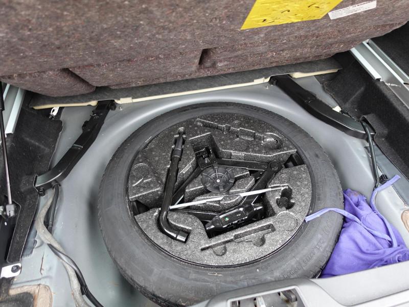 VOLVO V70 2.0 107KW Kinetic TREKHAAK YOUNGTIMER LEDER CRUISE 