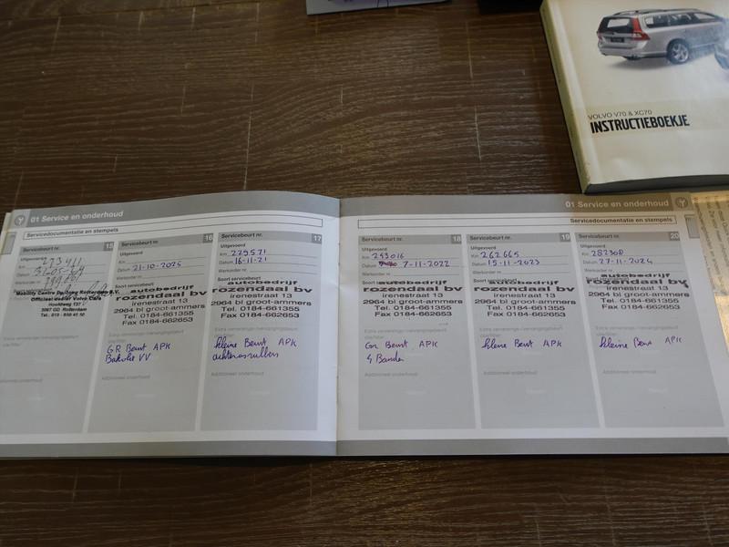 VOLVO V70 2.0 107KW Kinetic TREKHAAK YOUNGTIMER LEDER CRUISE 