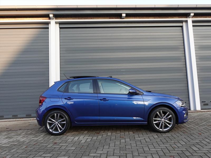 Volkswagen Polo 1.6 TDI 95pk 7-DSG Highline PANO LED TREKHAAK AFNEEMBAAR STOELVERWARMING PDC NAVI
