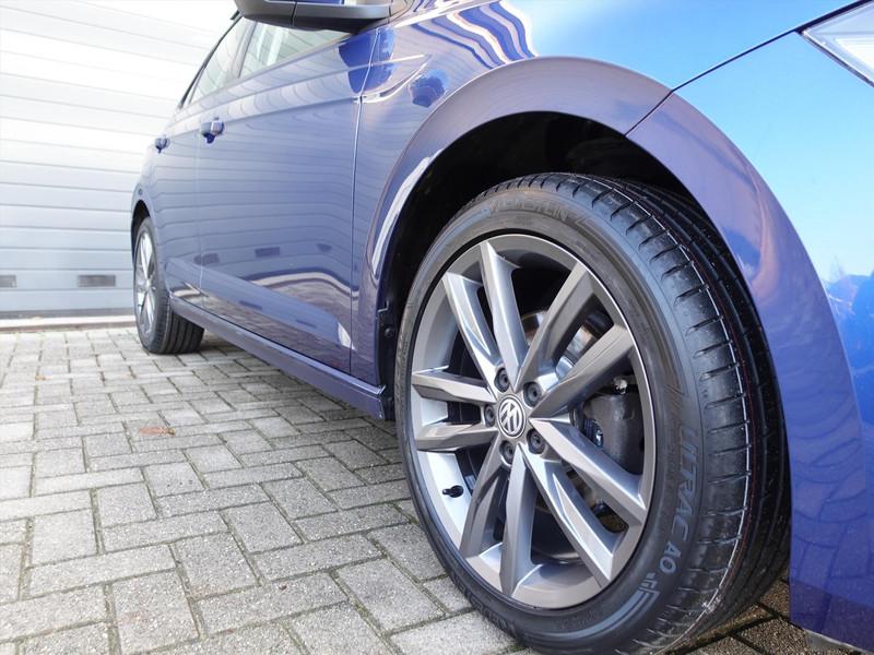 Volkswagen Polo 1.6 TDI 95pk 7-DSG Highline PANO LED TREKHAAK AFNEEMBAAR STOELVERWARMING PDC NAVI