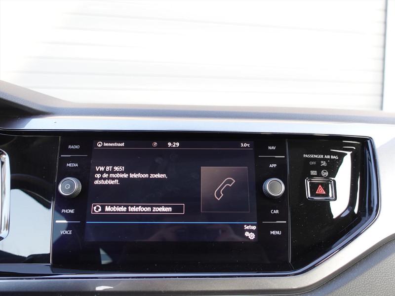 Volkswagen Polo 1.6 TDI 95pk 7-DSG Highline PANO LED TREKHAAK AFNEEMBAAR STOELVERWARMING PDC NAVI