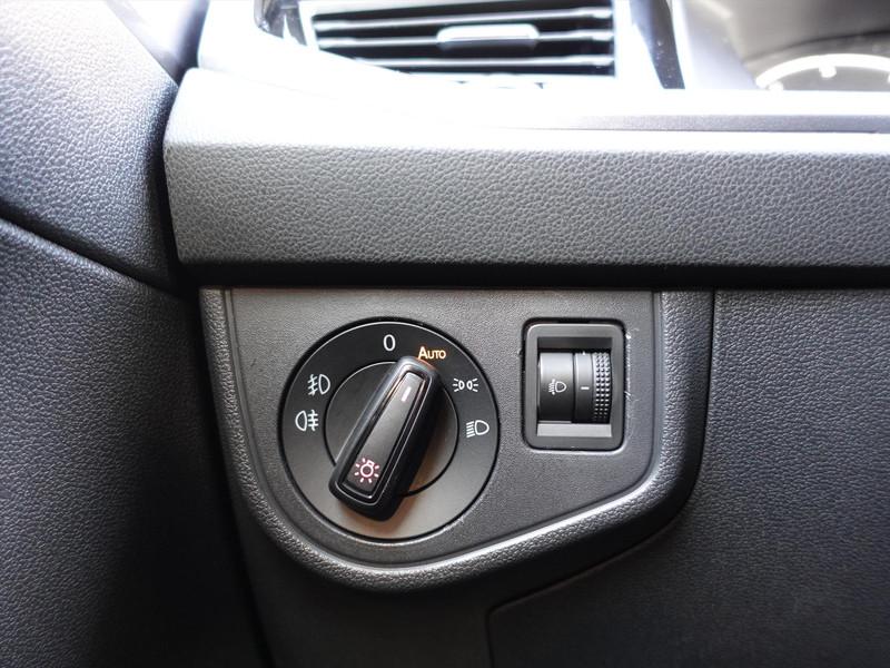 Volkswagen Polo 1.6 TDI 95pk 7-DSG Highline PANO LED TREKHAAK AFNEEMBAAR STOELVERWARMING PDC NAVI