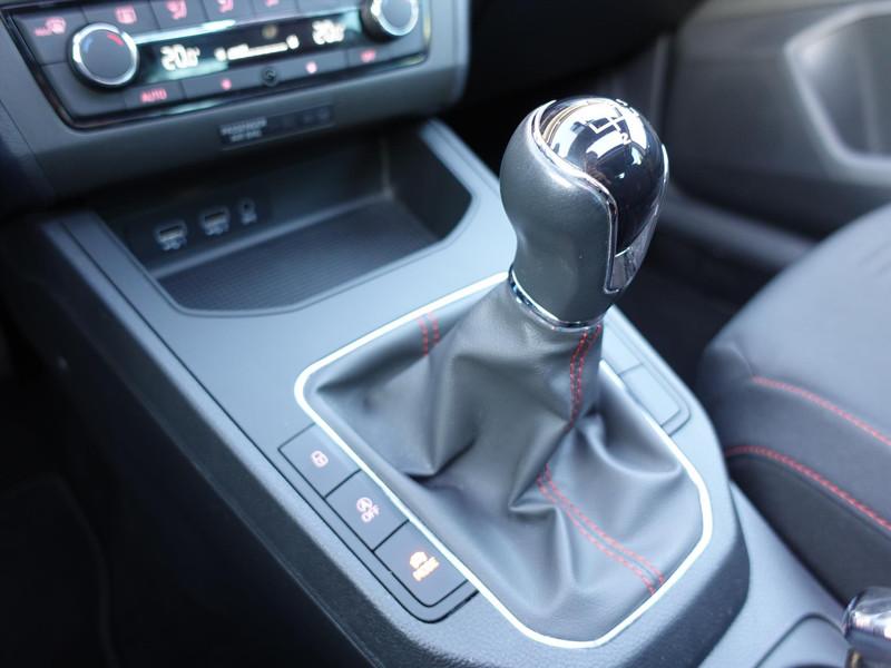 SEAT Ibiza 1.0TSI 95pk FR Business Intense PANO LED CARPLAY CRUISE CLIMA PDC 