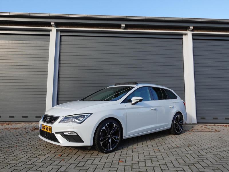 Seat Leon Sportstourer 1.4 EcoTSI 150PK DSG-7 FR Business Intense PANO FULL LINK SFEER LED ALCANTARA CRUISE PDC