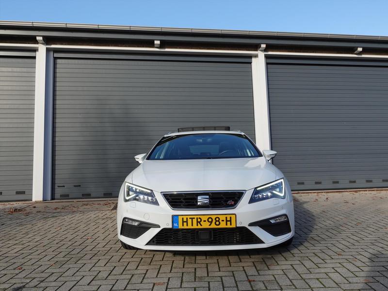 Seat Leon Sportstourer 1.4 EcoTSI 150PK DSG-7 FR Business Intense PANO FULL LINK SFEER LED ALCANTARA CRUISE PDC