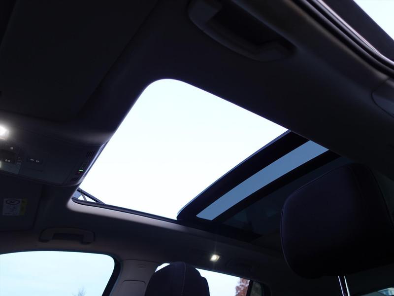 VOLKSWAGEN Tiguan 1.5 TSI ACT 150pk DSG Highline ELEKTR TREKHAAK HEAD UP PANO LED MASSAGE PARK ASSIST