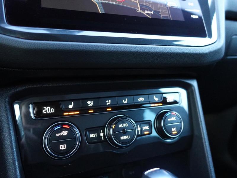 VOLKSWAGEN Tiguan 1.5 TSI ACT 150pk DSG Highline ELEKTR TREKHAAK HEAD UP PANO LED MASSAGE PARK ASSIST