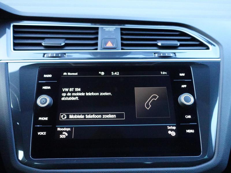 VOLKSWAGEN Tiguan 1.5 TSI ACT 150pk DSG Highline ELEKTR TREKHAAK HEAD UP PANO LED MASSAGE PARK ASSIST