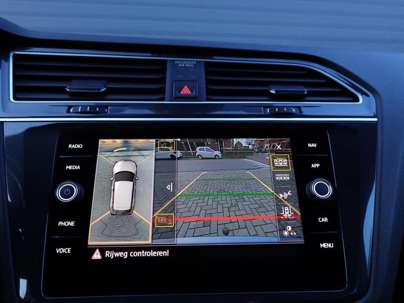 VOLKSWAGEN Tiguan 1.5 TSI ACT 150pk DSG Highline ELEKTR TREKHAAK HEAD UP PANO LED MASSAGE PARK ASSIST