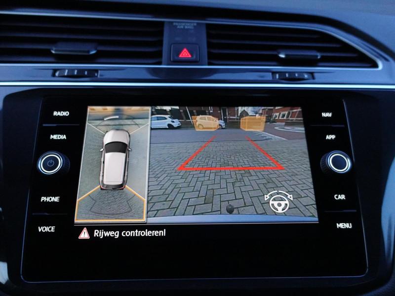 VOLKSWAGEN Tiguan 1.5 TSI ACT 150pk DSG Highline ELEKTR TREKHAAK HEAD UP PANO LED MASSAGE PARK ASSIST