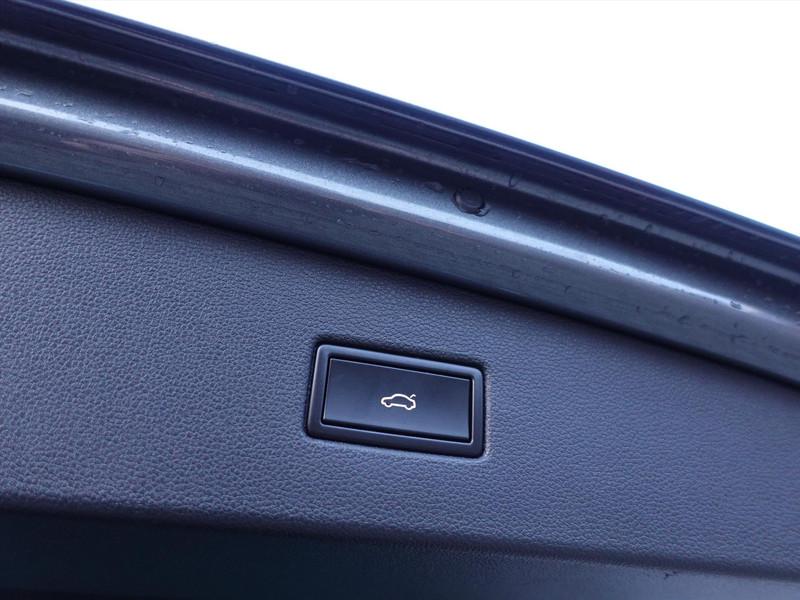 VOLKSWAGEN Tiguan 1.5 TSI ACT 150pk DSG Highline ELEKTR TREKHAAK HEAD UP PANO LED MASSAGE PARK ASSIST