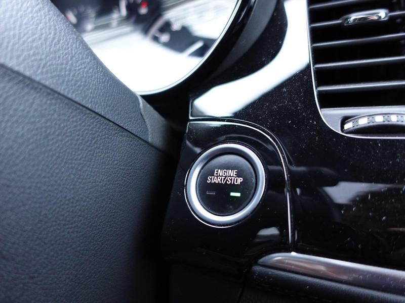 OPEL Mokka X 1.4 Turbo 140pk Black Edition AUT RIJKLAARPRIJS STUUR/STOEL VERWARMING KEYLESS SCHUIFKANTEL DAK CARPLAY NAVI PDC 