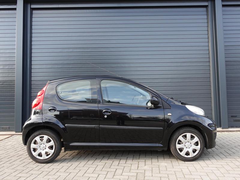 PEUGEOT 107 1.0 12V 5DR APK 03-2027 AIRCO ELKTR RAMEN RADIO