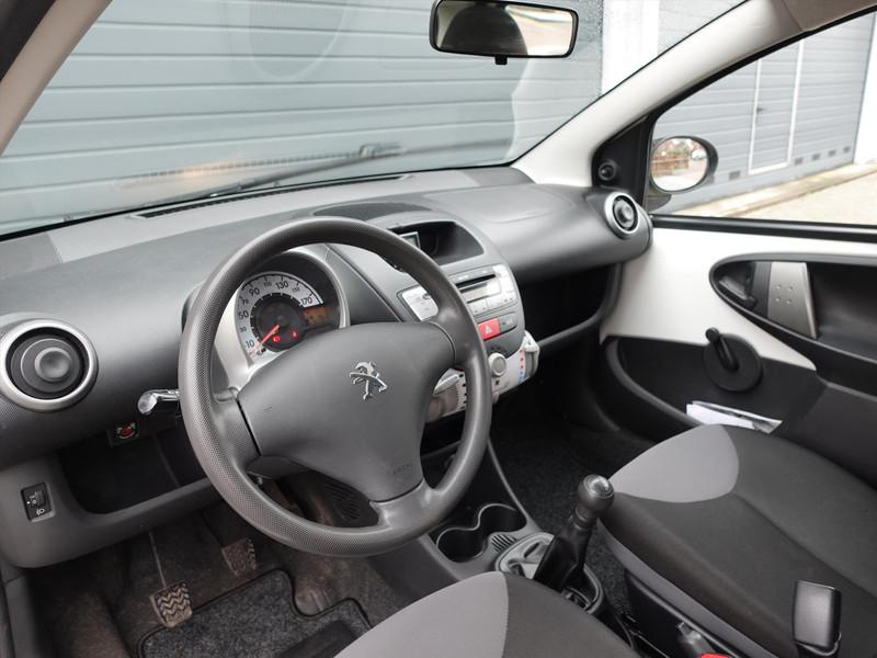 PEUGEOT 107 1.0 68PK 5D APK 02-2027 AIRCO RADIO 