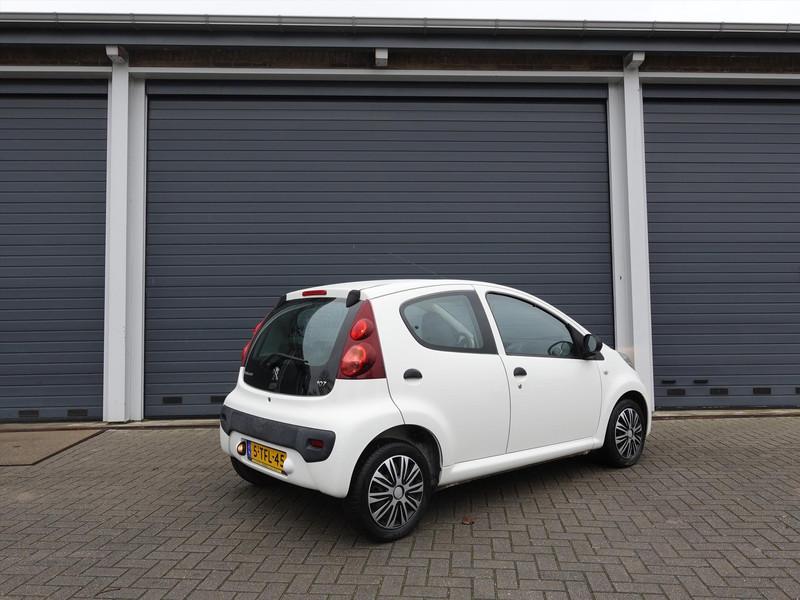 PEUGEOT 107 1.0 68PK 5D APK 02-2027 AIRCO RADIO 