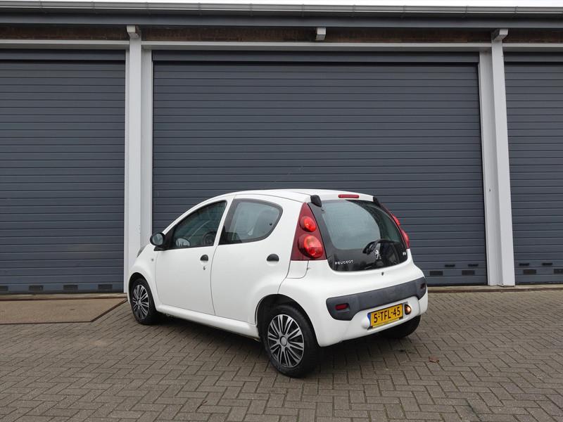 PEUGEOT 107 1.0 68PK 5D APK 02-2027 AIRCO RADIO 