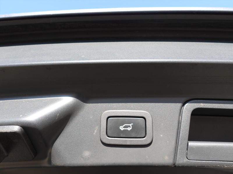 LAND ROVER Range Rover Velar P400e 404pk AWD AUT R-Dynamic S RIJKLAAR 1E EIGENAAR ELEKTR TREKHAAK MERIDAN LED CARPLAY ALCANTARA 