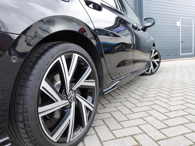 VOLKSWAGEN Golf Variant 1.5 eTSI 150pk DSG-7 R-Line Business RIJKLAAR IQ LED ELEKTR TREKHAAK HARMAN KARDON  WINTERPAKET BLINDSPOT PARK ASSIST