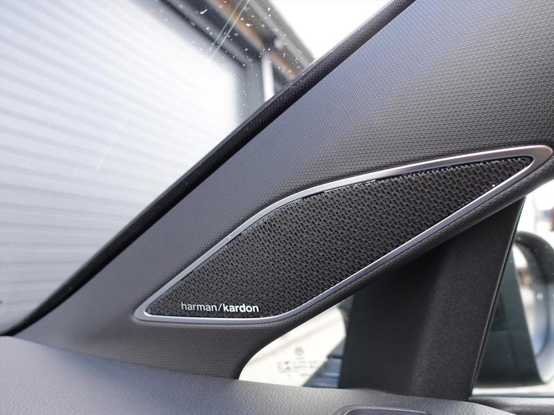 VOLKSWAGEN Golf Variant 1.5 eTSI 150pk DSG-7 R-Line Business RIJKLAAR IQ LED ELEKTR TREKHAAK HARMAN KARDON  WINTERPAKET BLINDSPOT PARK ASSIST