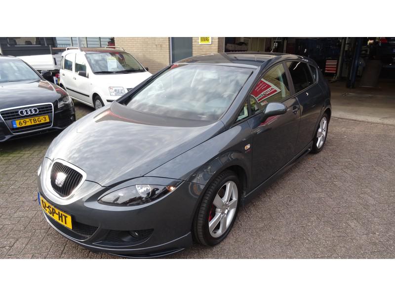 SEAT Leon 2.0 TFSI 16V 136KW YOUGNTIMER BTW AUTO