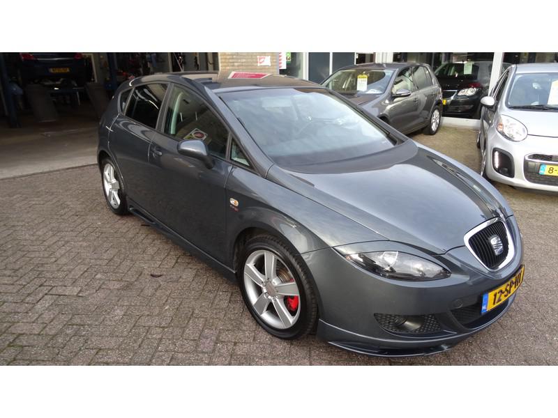 SEAT Leon 2.0 TFSI 16V 136KW YOUGNTIMER BTW AUTO