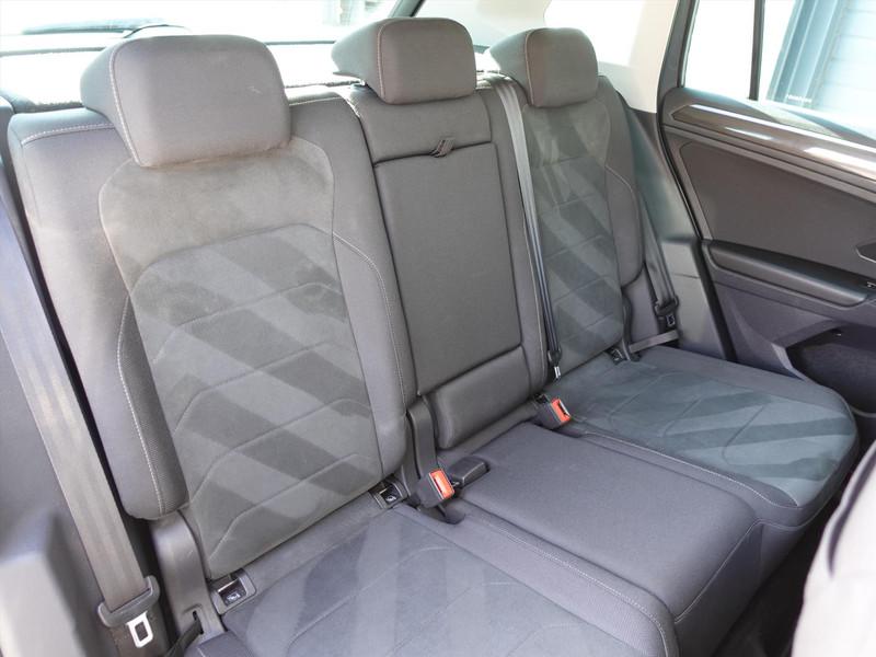 VOLKSWAGEN Tiguan 1.4 TSI eHybrid 245pk DSG Elegance RIJKLAAR PANO IQ LIGHT KEYLESS PARK ASSIST SFEER VERLICHTING