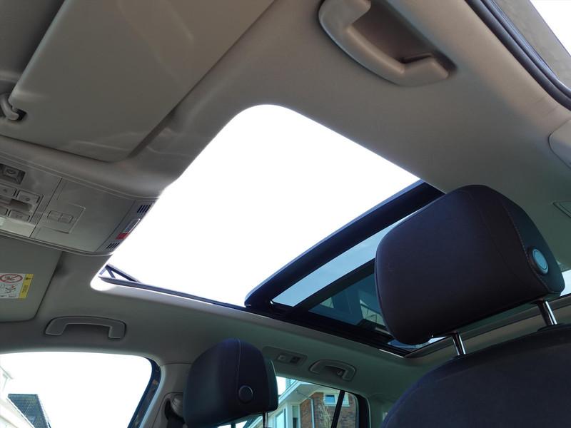 VOLKSWAGEN Tiguan 1.4 TSI eHybrid 245pk DSG Elegance RIJKLAAR PANO IQ LIGHT KEYLESS PARK ASSIST SFEER VERLICHTING