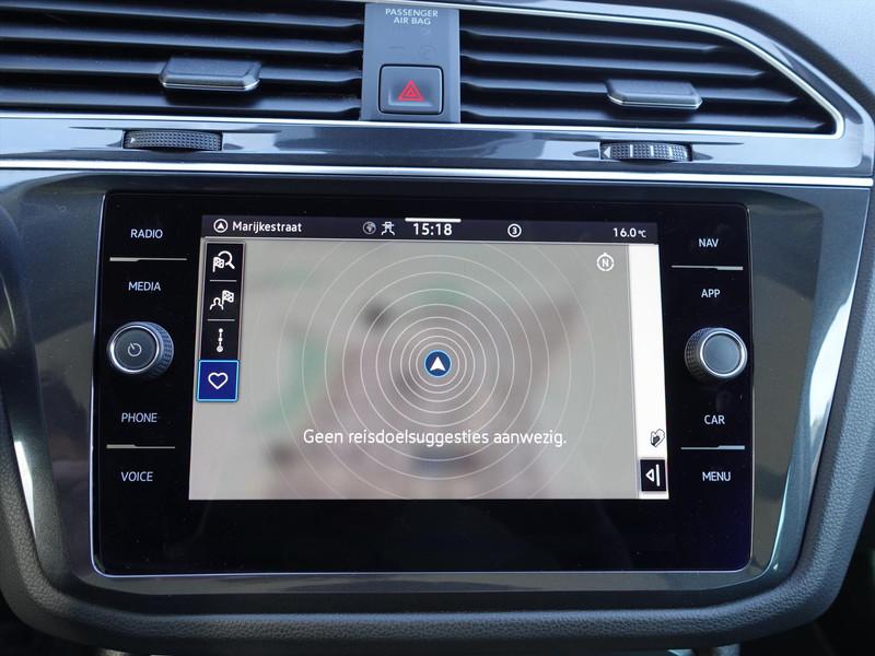 VOLKSWAGEN Tiguan 1.4 TSI eHybrid 245pk DSG Elegance RIJKLAAR PANO IQ LIGHT KEYLESS PARK ASSIST SFEER VERLICHTING