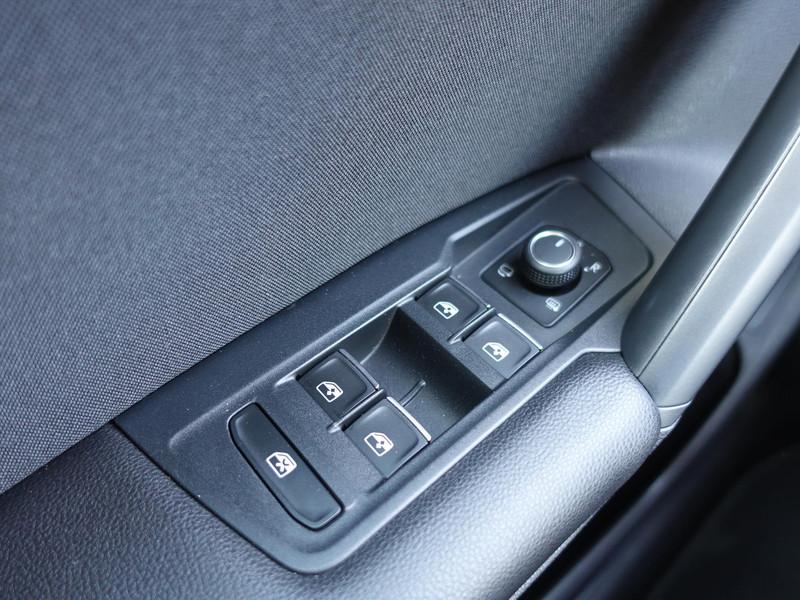 VOLKSWAGEN Tiguan 1.4 TSI eHybrid 245pk DSG Elegance RIJKLAAR PANO IQ LIGHT KEYLESS PARK ASSIST SFEER VERLICHTING