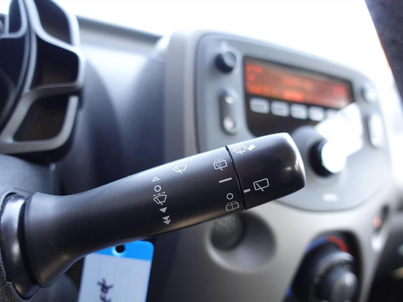 PEUGEOT 108 1.0 e-VTi 72pk 5D Active RIJKLAAR ALL SEASON AIRCO DAB+ BT AUDIO ELKTR RAMEN 