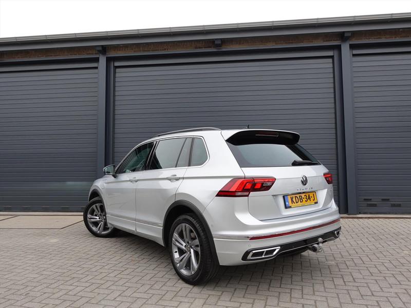 VOLKSWAGEN Tiguan 1.4 TSI eHybrid 245pk DSG R-Line Business+ TREKHAAK IQ LED IQ DRIVE BLIND SPOT PARK ASSIST CARPLAY
