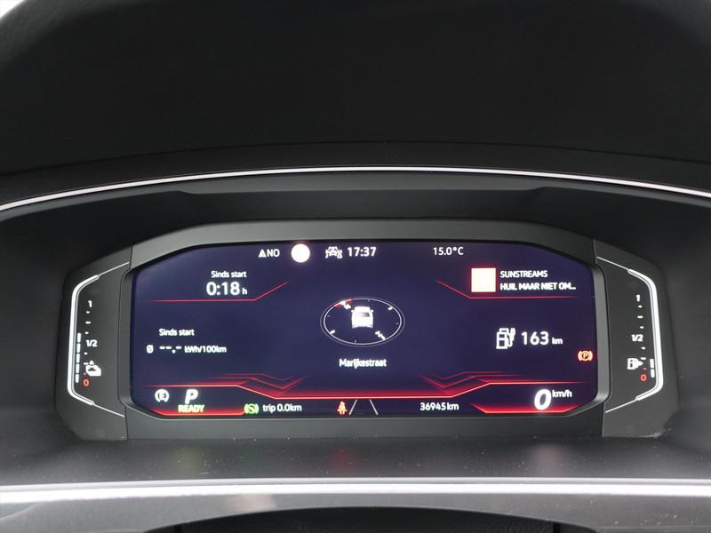 VOLKSWAGEN Tiguan 1.4 TSI eHybrid 245pk DSG R-Line Business+ TREKHAAK IQ LED IQ DRIVE BLIND SPOT PARK ASSIST CARPLAY