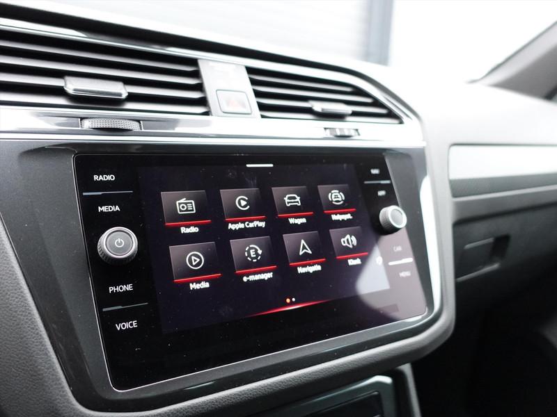 VOLKSWAGEN Tiguan 1.4 TSI eHybrid 245pk DSG R-Line Business+ TREKHAAK IQ LED IQ DRIVE BLIND SPOT PARK ASSIST CARPLAY