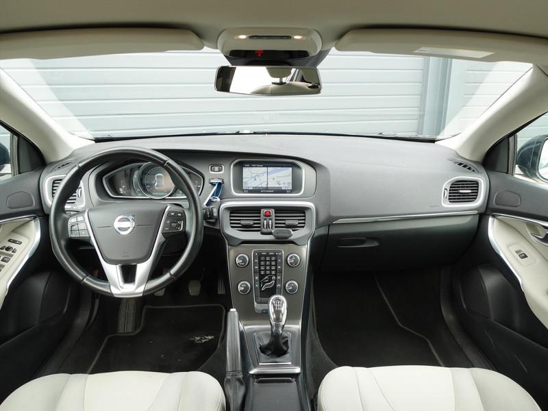 Volvo V40 1.6 D2 115PK Momentum 