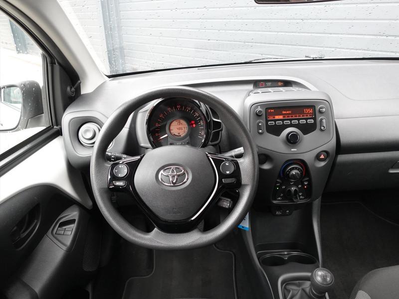 Toyota Aygo 1.0 VVT-i 72pk 5D x-fun CRUISE AIRCO BT/DAB+ AUDIO 