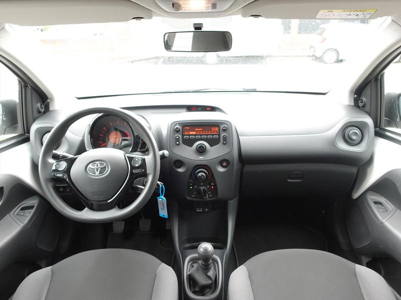 Toyota Aygo 1.0 VVT-i 72pk 5D x-fun CRUISE AIRCO BT/DAB+ AUDIO 