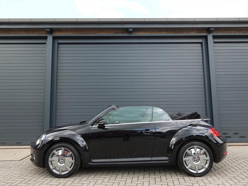 VOLKSWAGEN Beetle 1.2 TSI Design RIJKLAAR/STOELVERWARMING/CLIMA/PDC/NAVI/