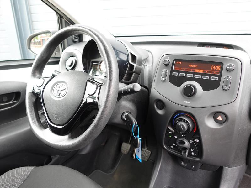 TOYOTA Aygo 1.0 VVT-i 72pk 5D x-fun RIJKLAAR/NL AUTO/CRUISE/AIRCO/DAB+