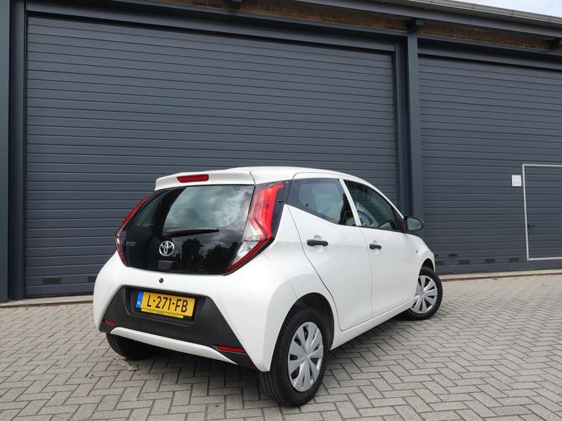 TOYOTA Aygo 1.0 VVT-i 72pk 5D x-fun RIJKLAAR/NL AUTO/CRUISE/AIRCO/DAB+