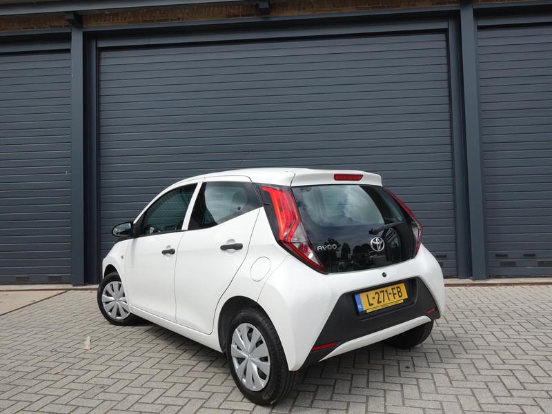 TOYOTA Aygo 1.0 VVT-i 72pk 5D x-fun RIJKLAAR/NL AUTO/CRUISE/AIRCO/DAB+