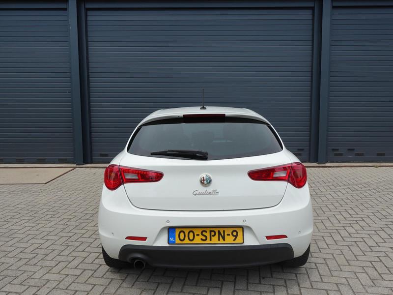 ALFA ROMEO Giulietta 1.4 Turbo MultiAir 170pk AUTOMAAT/CRUISE/PDC/AIRCO